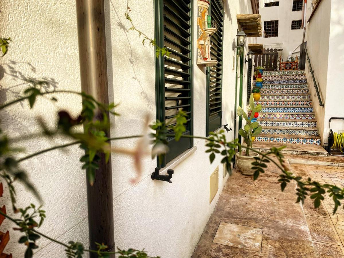 Baglio Reale Apartments Palermo Esterno foto
