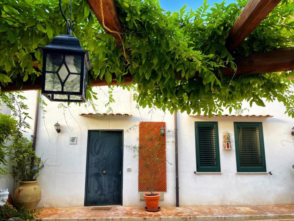 Baglio Reale Apartments Palermo Esterno foto